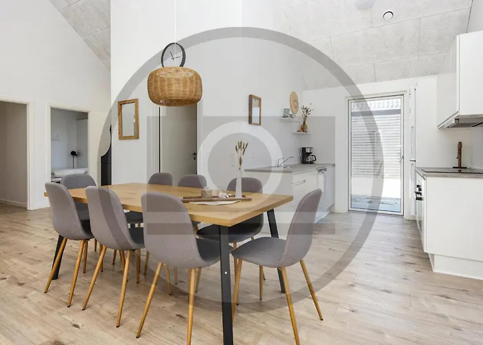 Dom wakacyjny Awesome In Glesborg